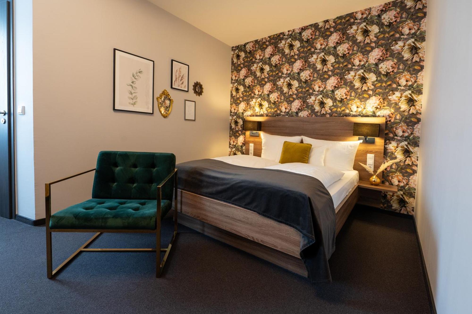 V Boutique Hotel בובלינגן מראה חיצוני תמונה
