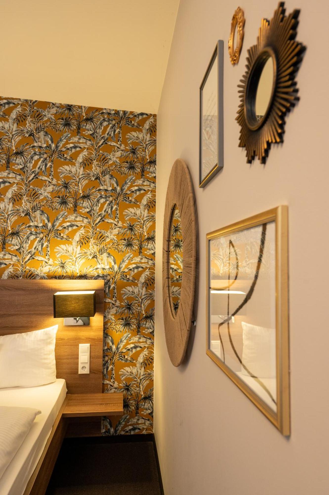 V Boutique Hotel בובלינגן מראה חיצוני תמונה