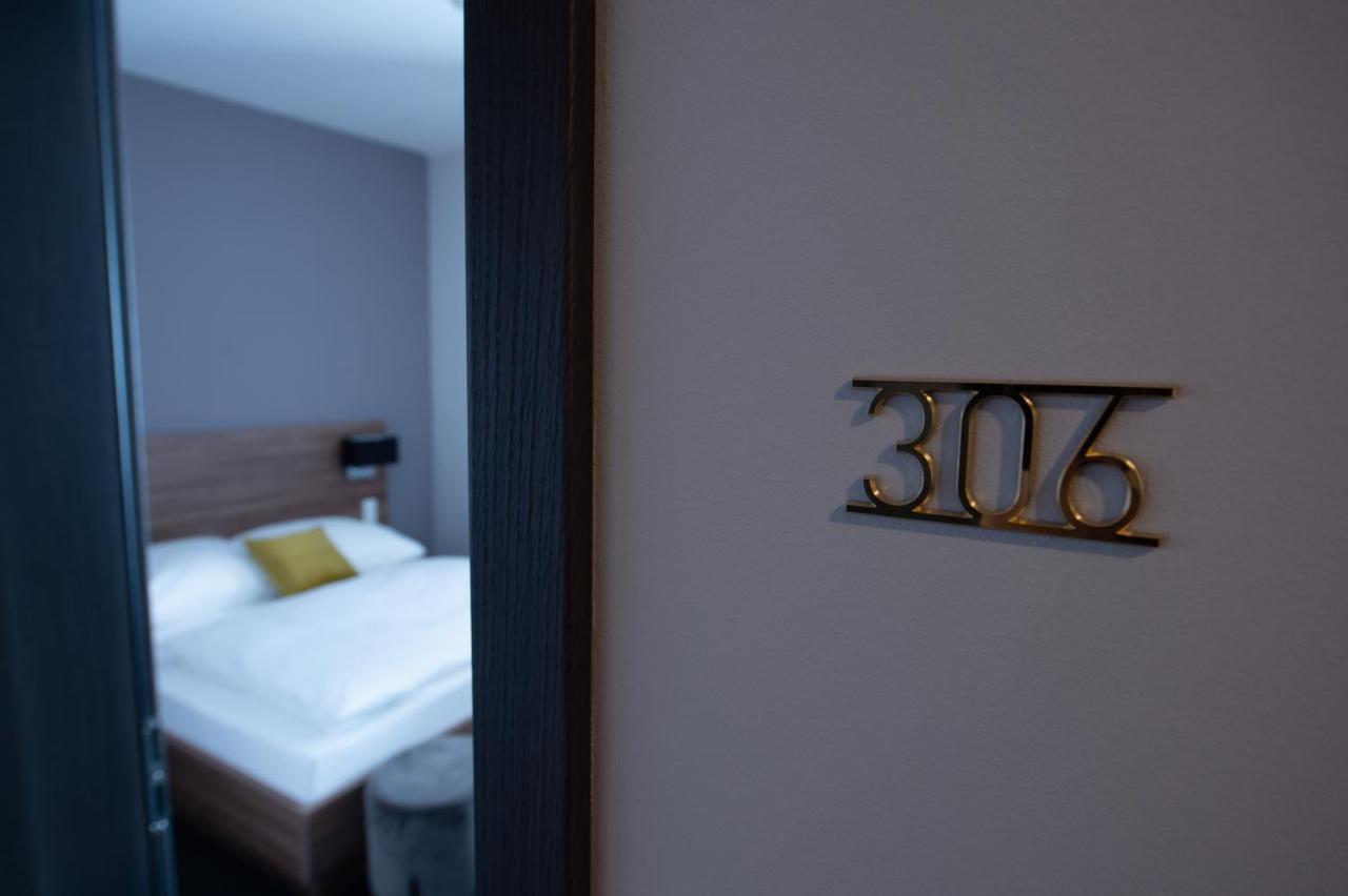 V Boutique Hotel בובלינגן מראה חיצוני תמונה